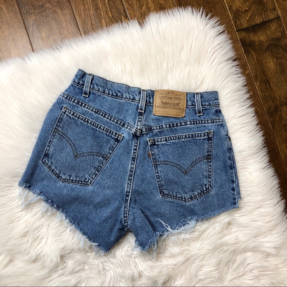 VTG Levi’s Cutoff Shorts (950)